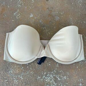 VICTORIAS SECRET Illusions Lightly Lined Smooth Strapless Bra sz 32DD